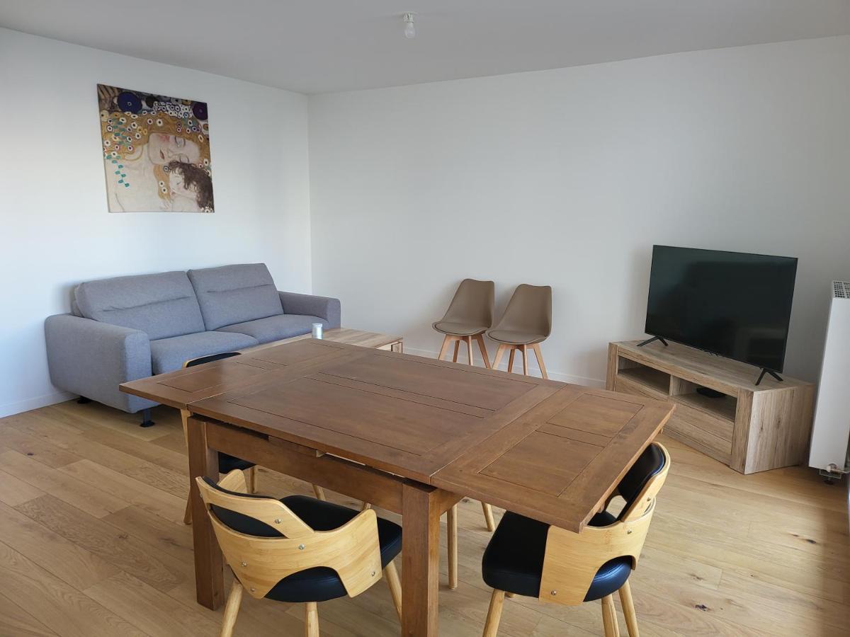 Superbe Appartement A 3Min A Pieds De La Gare Шеси Екстериор снимка