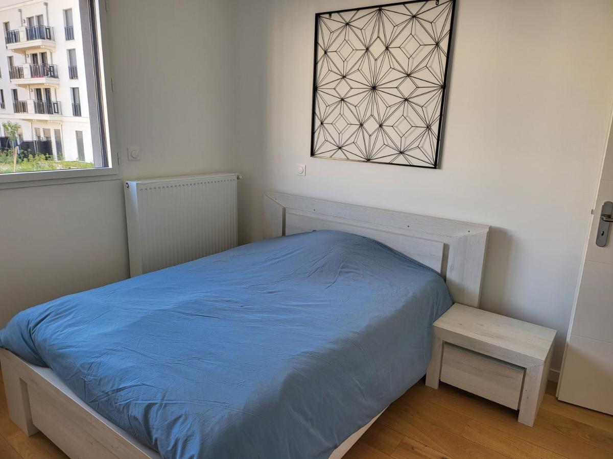 Superbe Appartement A 3Min A Pieds De La Gare Шеси Екстериор снимка