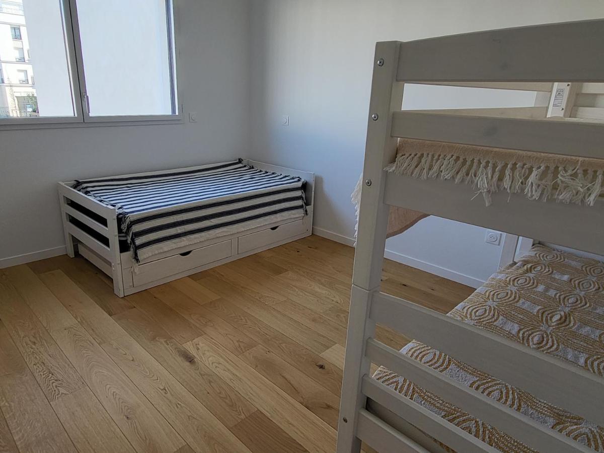 Superbe Appartement A 3Min A Pieds De La Gare Шеси Екстериор снимка