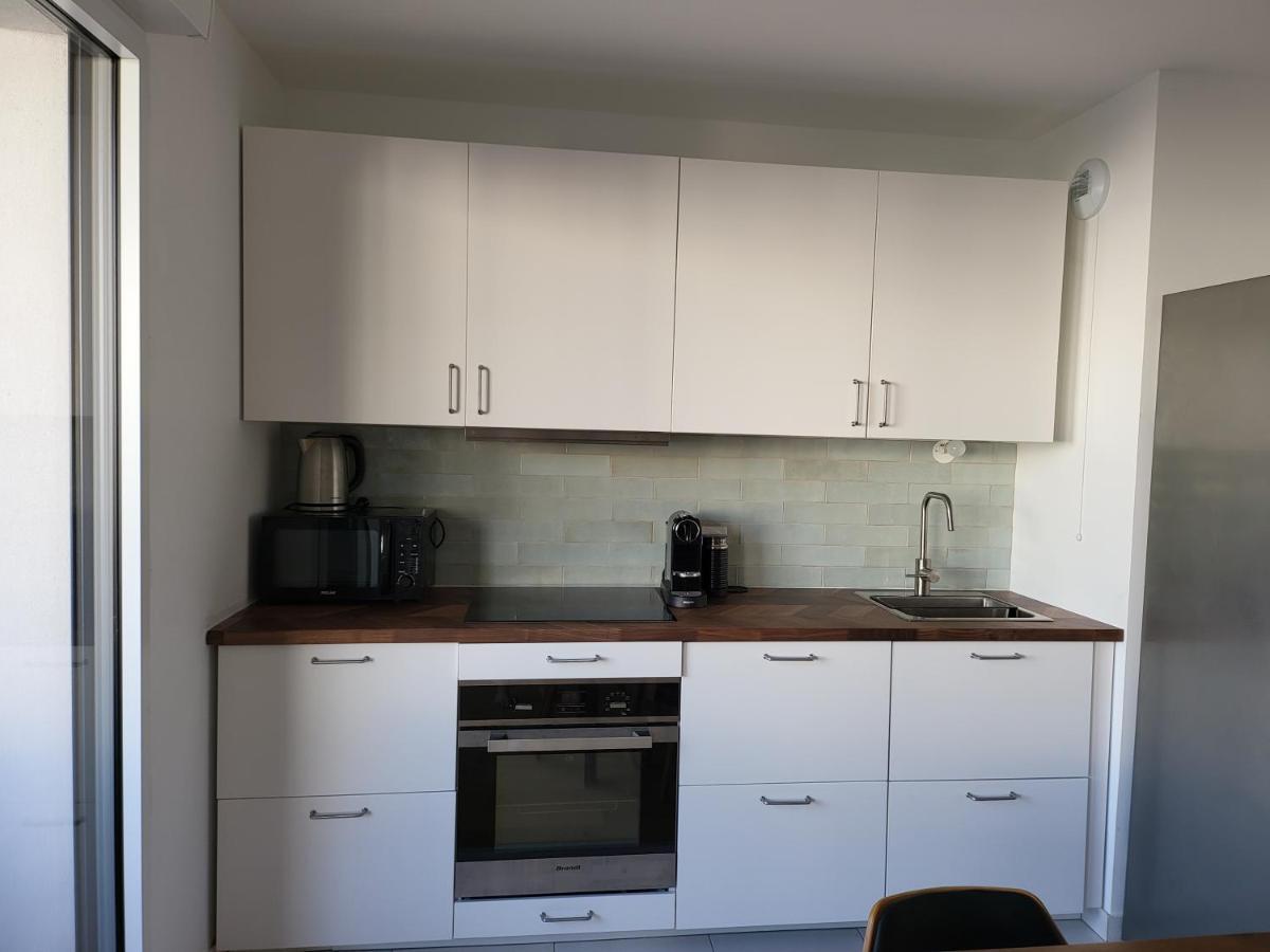 Superbe Appartement A 3Min A Pieds De La Gare Шеси Екстериор снимка